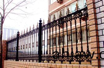 鐵藝(yi)圍欄安(an)裝案例