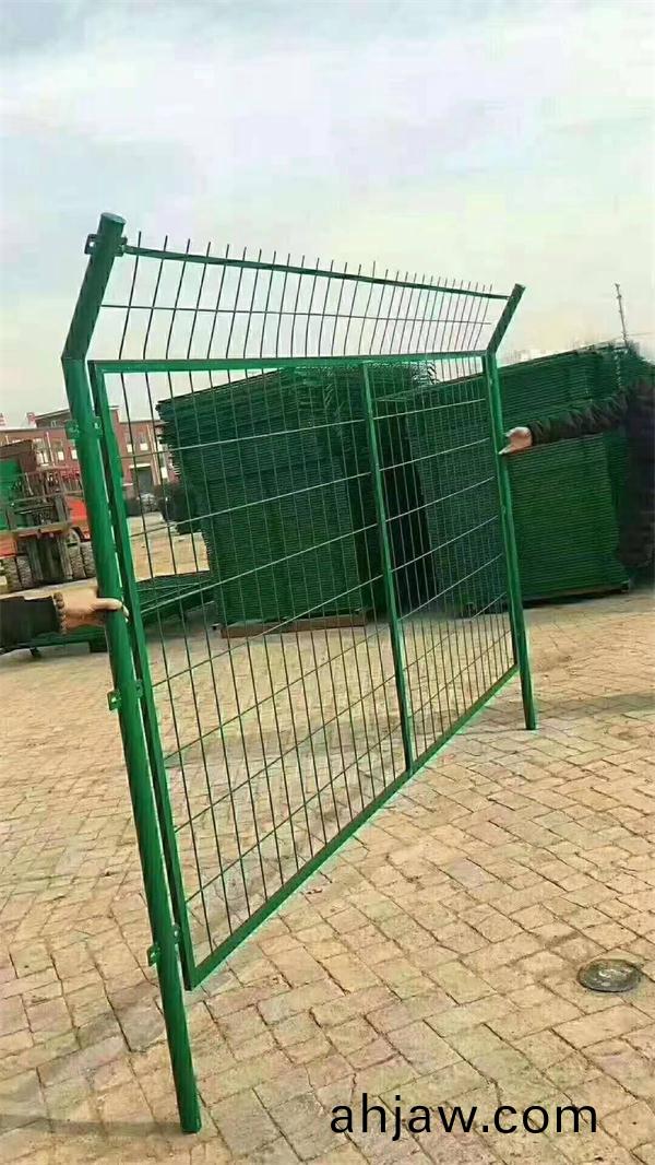 鐵(tie)藝(yi)護欄