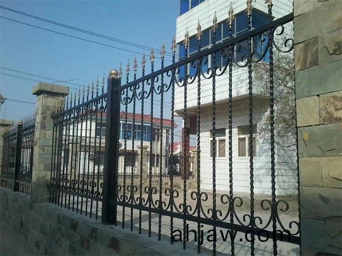 大連鐵(tie)藝欄桿