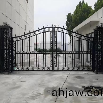 大連鐵藝(yi)大門